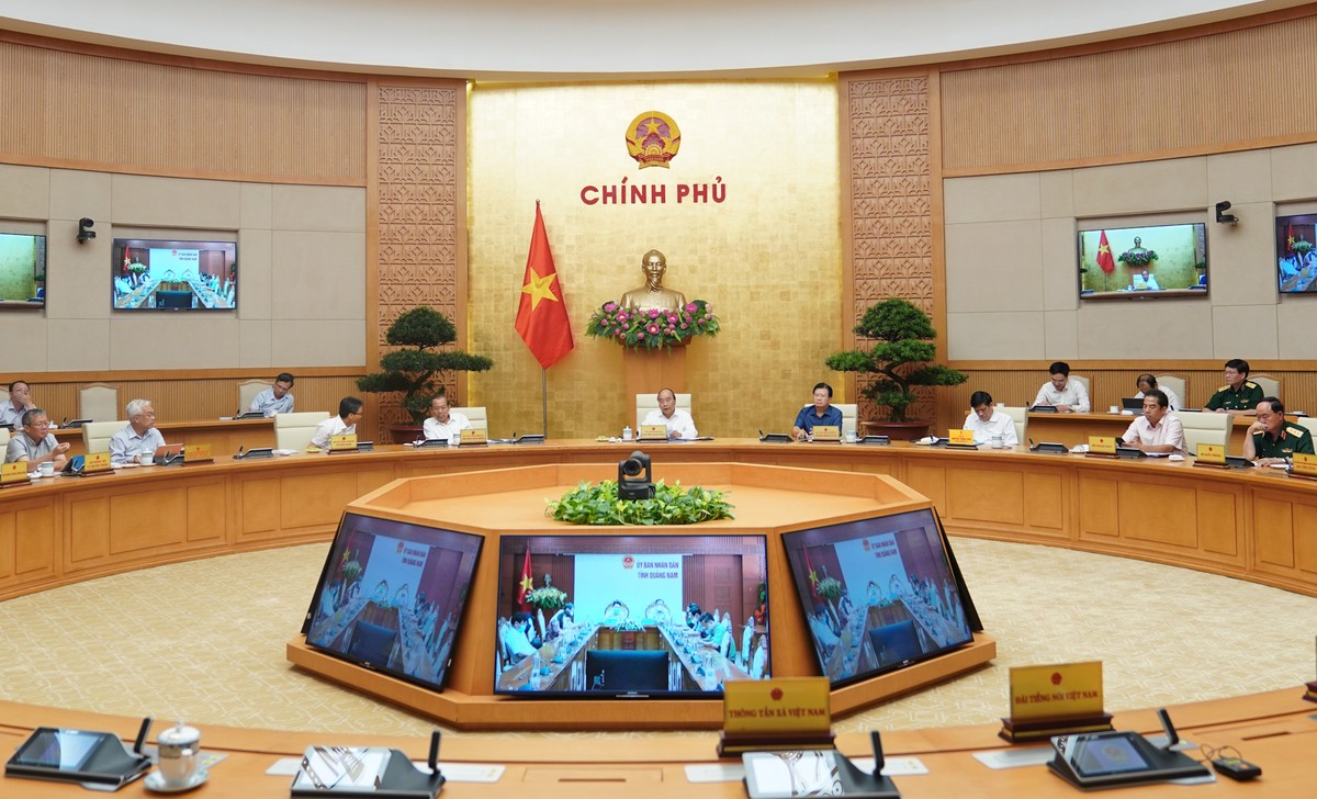 Thủ tướng: Bí thư, Chủ tịch phải ra tay, hệ thống chính trị vào cuộc, người dân phải cảnh giác ảnh 1