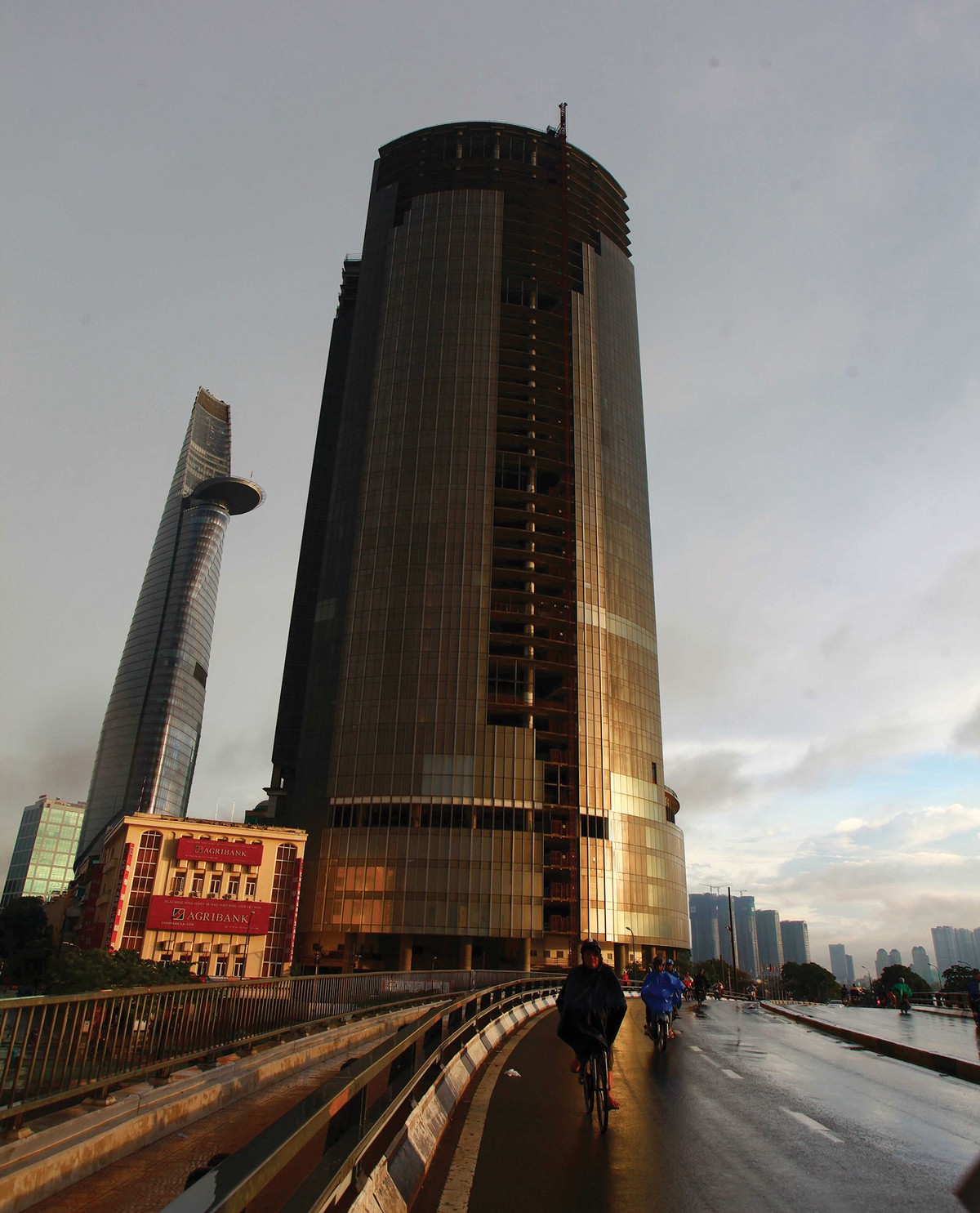 Nhiều doanh nghiệp địa ốc dư dả nhờ M&A ảnh 1