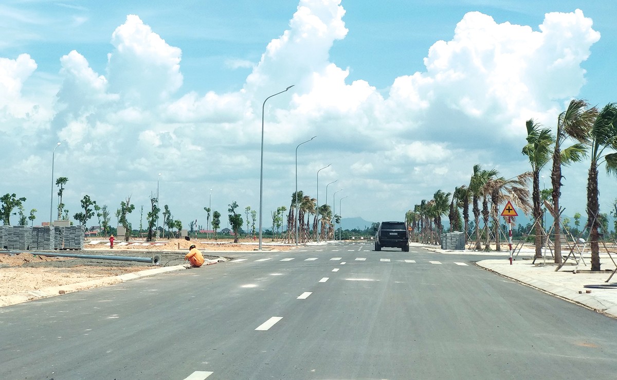 Doanh nghiệp địa ốc Đà Nẵng rủ nhau đi “tránh bão“ ảnh 1