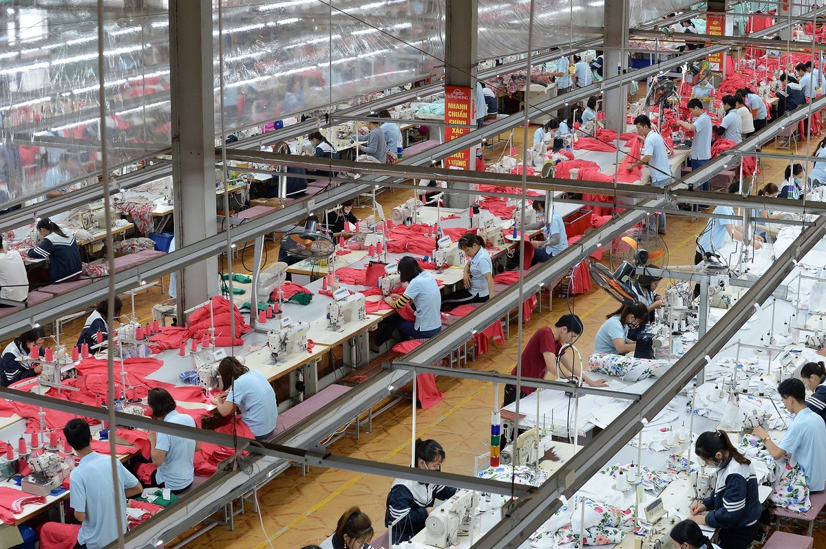 May Sông Hồng: Vững tin vào cơ hội dài hạn ảnh 2