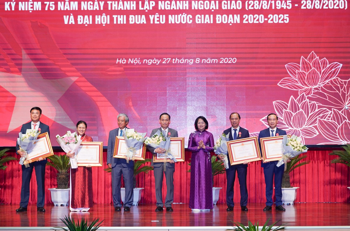 Phát huy tốt nội lực để ‘tiếng chiêng’ ngoại giao Việt Nam mạnh mẽ, vang xa ảnh 4