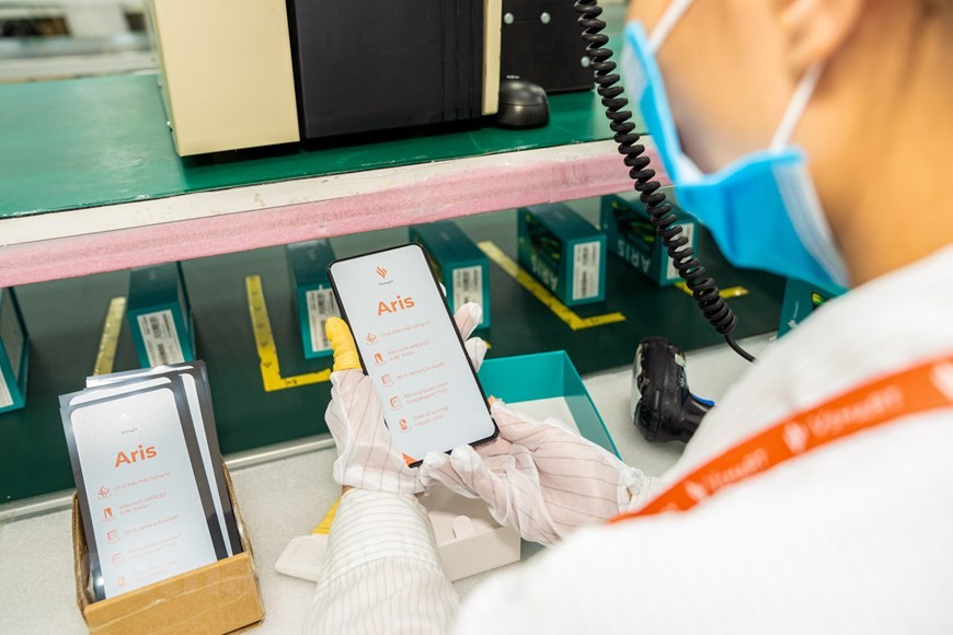 Toàn bộ Vsmart Aris 5G, mẫu điện thoại 5G đầu tiên của Việt Nam được sản xuất tại nhà máy này