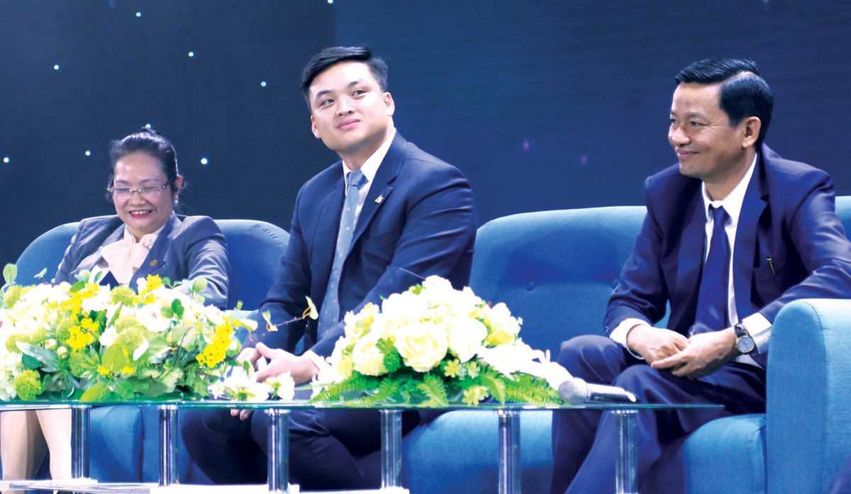 Ông Lê Viết Hiếu, tân Tổng giám đốc chia sẻ tại Lễ chuyển giao