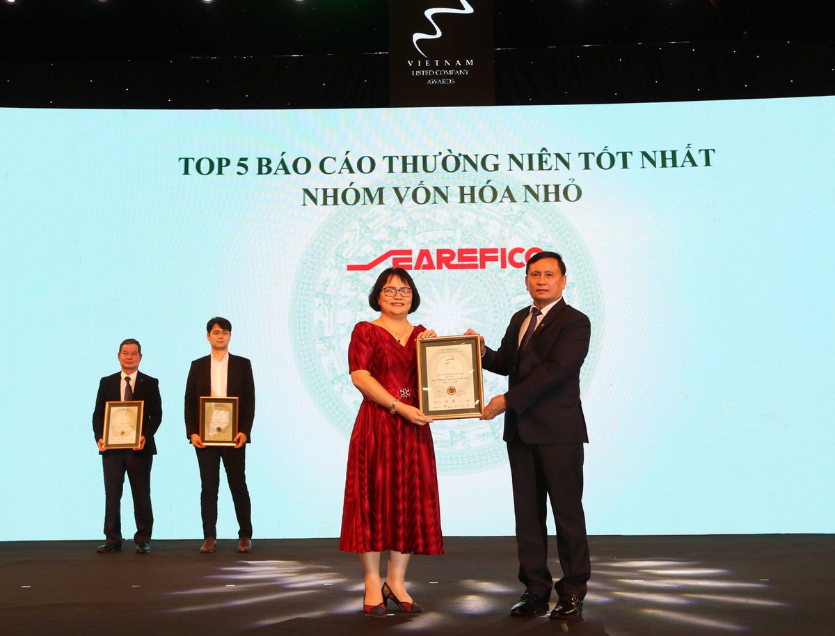 Đại diện công ty SEAREFICO -TOP 5 nhóm vốn hóa nhỏ có BCTN tốt nhất.