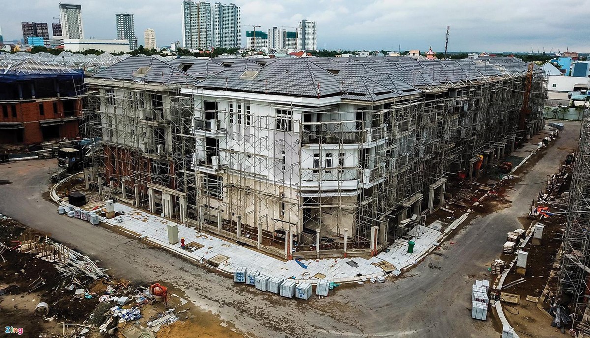 Dự án Green Star Sky Garden của Hưng Lộc Phát bị tạm dừng xây dựng dù đã đến giai đoạn hoàn thiện