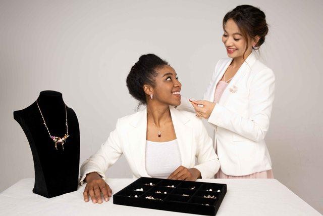 Kya Jewel đang tận dụng tối đa dây chuyền sản xuất trong nước mà đáp ứng tốt tiêu chuẩn chất lượng trong ngành chế tác trang sức của thế giới