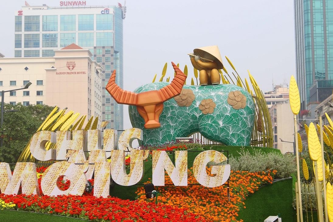 Đường hoa Nguyễn Huệ Tết Tân Sửu 2021 hứa hẹn sẽ tiếp tục tạo nên một không gian trải nghiệm đáng nhớ đối với người dân thành phố và du khách trong những ngày xuân mới.