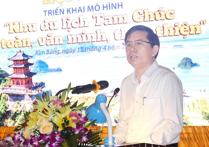 Phó Chủ tịch UBND tỉnh Hà Nam Trần Xuân Dưỡng phát biểu tại Hội nghị