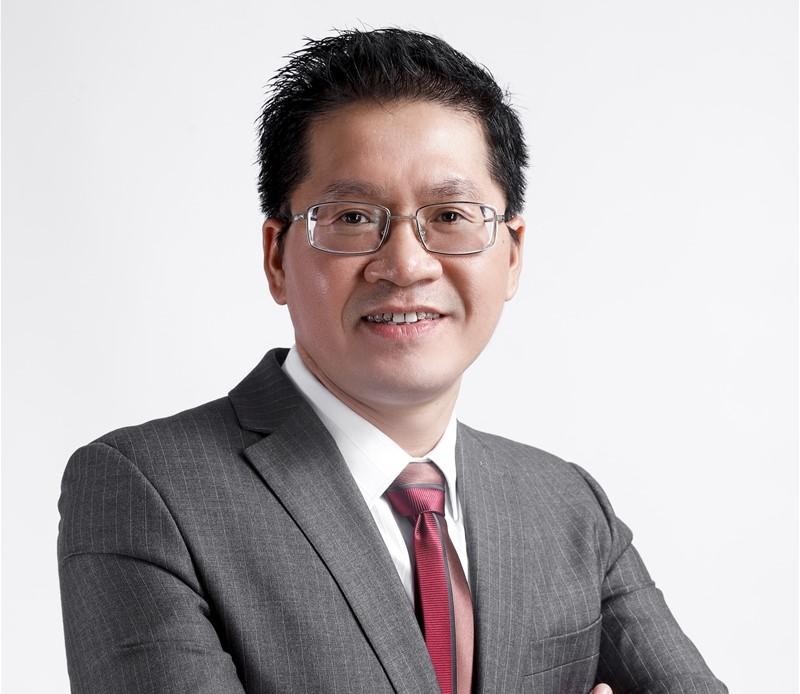 Ông Trần Đăng Nam, Chủ tịch, CEO Dolphin Sea Air Services Corp, Chủ tịch Hội Doanh nghiệp trẻ Hà Nội.