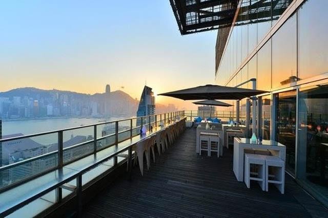 Khám phá sắc màu Hong Kong từ Eyebar.