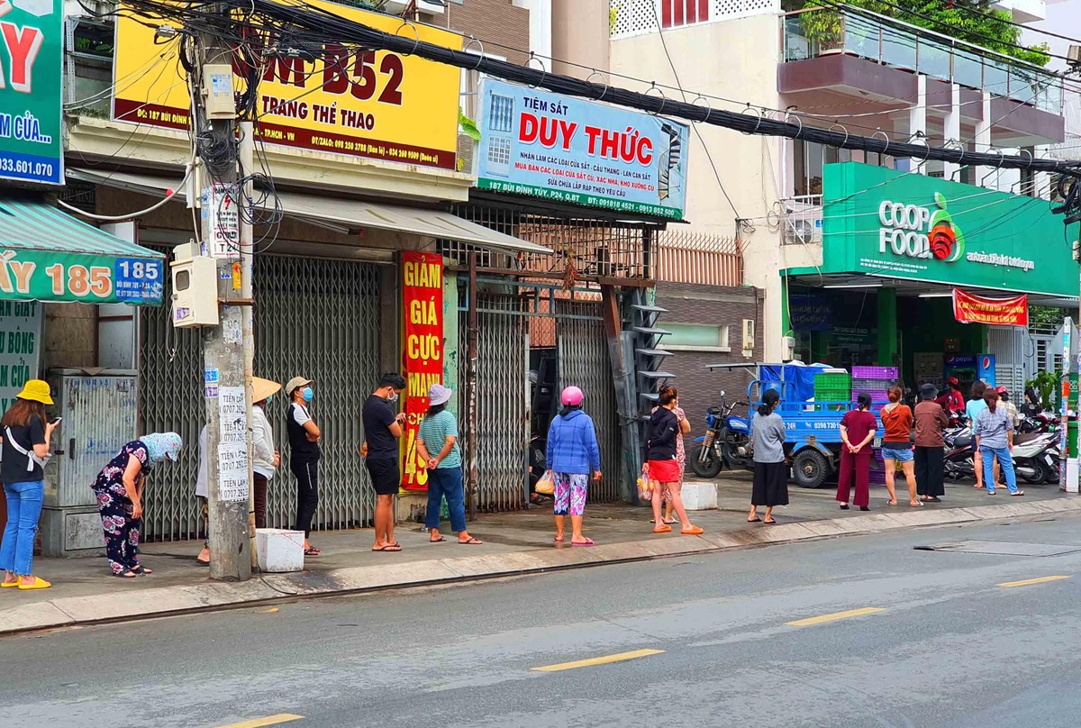 Khuyến cáo người dân mua vừa đủ dùng, nhường người tiếp theo, tránh tình trạng mua đầu cơ