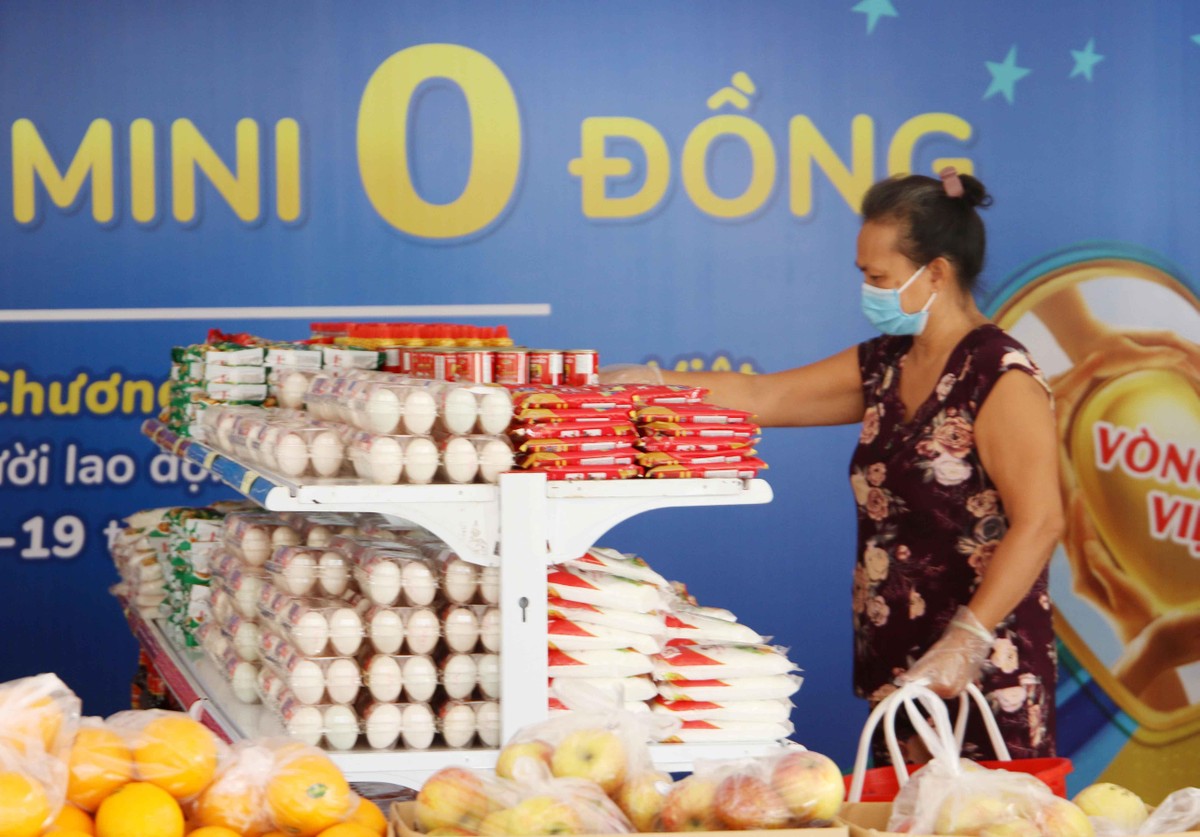 Đầy ắp các sản phẩm thiết yếu. Đầy ắp các sản phẩm thiết yếu.