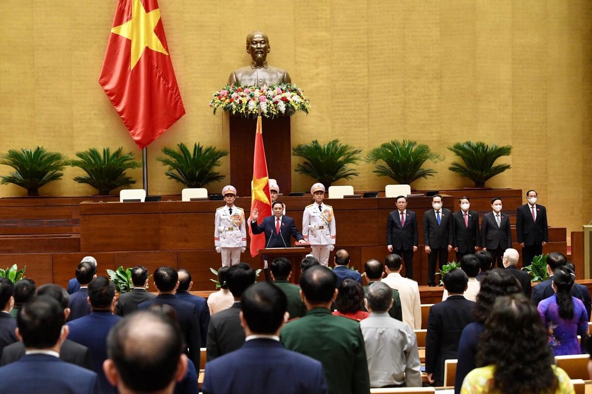 Thủ tướng nhấn mạnh, Chính phủ và cá nhân ông nguyện cống hiến hết sức mình phụng sự Tổ quốc, phục vụ Nhân dân (Ảnh: Nhật Bắc)