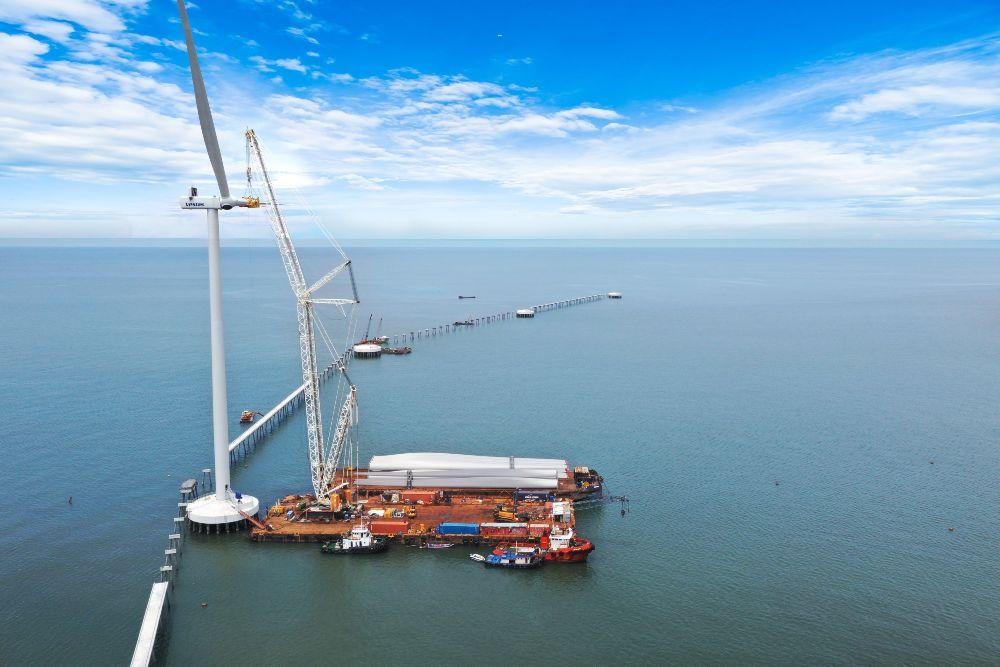 Công trường Nhà máy điện gió số 7, tỉnh Sóc Trăng áp dụng thành công phương án 3 tại chỗ, bảo đảm tiến độ thi công.