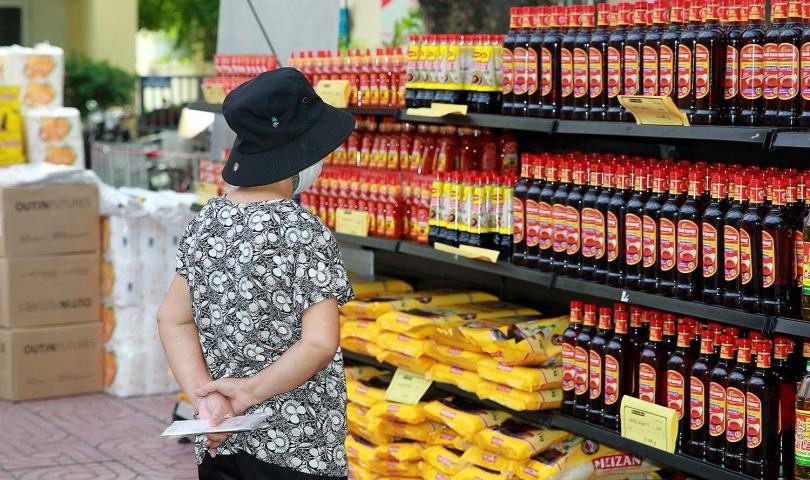 Câu lạc bộ Doanh nhân Sao Đỏ và Công ty CP Vàng bạc đá quý Phú Nhuận (PNJ) phối hợp với Hội Doanh nghiệp trẻ Hà Nội (HANOIBA) và Hiệp Hội Nữ doanh nhân Hà Nội (HNEW).