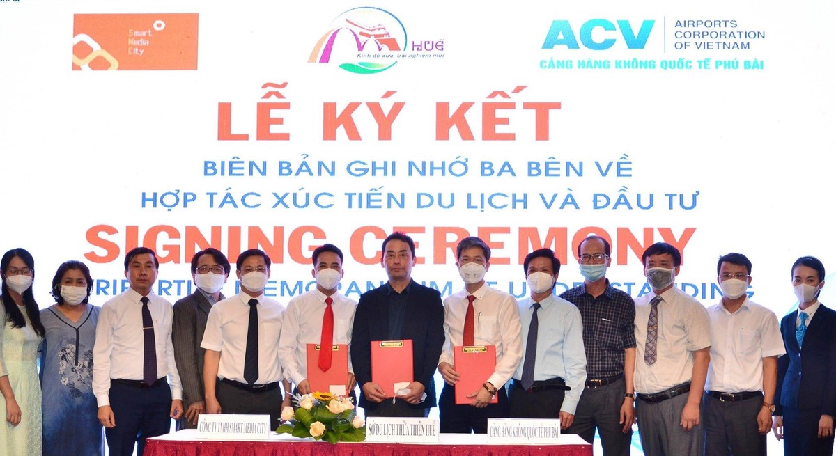 Sở Du lịch tỉnh Thừa Thiên Huế, Công ty TNHH Smart Media City- Hàn Quốc, Cảng Hàng không Quốc tế Phú Bài ký kết Biên bản ghi nhớ hợp tác xúc tiến du lịch và đầu tư đến tỉnh Thừa Thiên Huế.