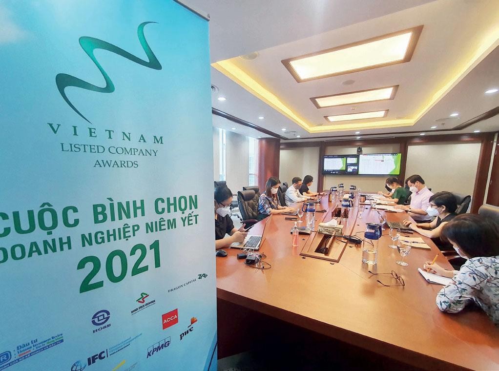 Ngày 29/10/2021, tại Sở Giao dịch chứng khoán TP.HCM đã diễn ra buổi chấm Chung khảo Cuộc bình chọn doanh nghiệp niêm yết 2021