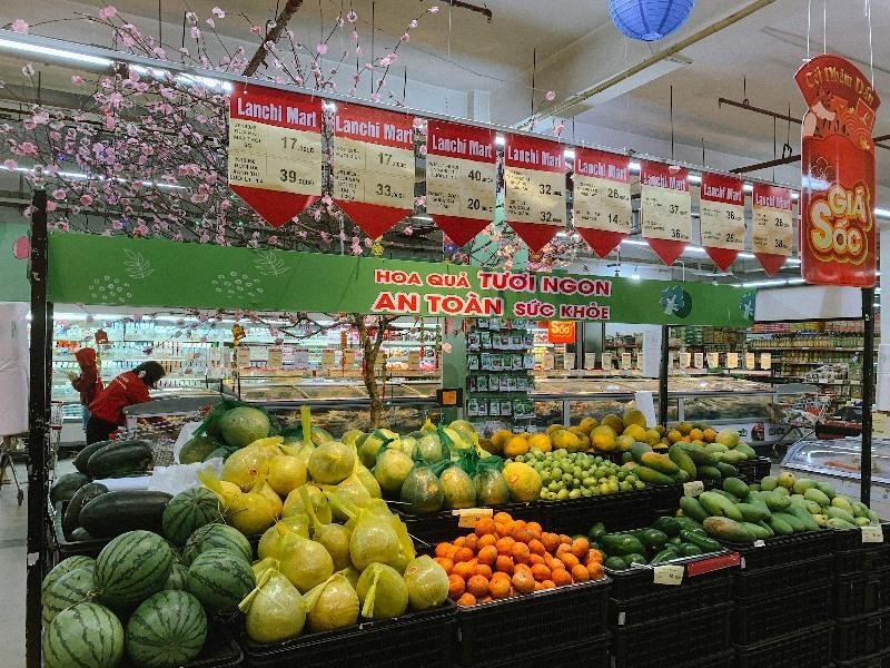 Hoa quả tại siêu thị sẽ có nhiều phân khúc giá cho khách hàng lựa chọn.