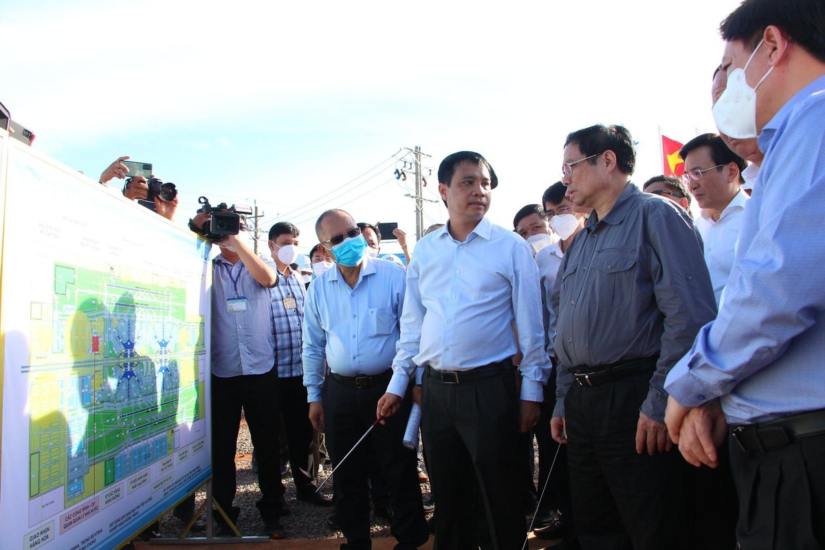 Thủ tướng Phạm Minh Chính đã đi kiểm tra, đôn đốc, nắm tình hình triển khai dự án Cảng hàng không quốc tế Long Thành (sân bay Long Thành, Đồng Nai) vào ngày 6/2/2022.