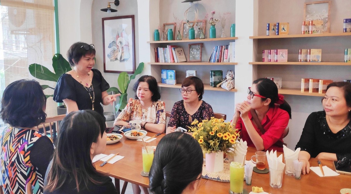 Một buổi gặp gỡ nội bộ của Hội Nữ doanh nhân TP.HCM (Nguồn: HAWEE).