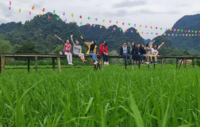 Đoàn famtrip khảo sát các điểm du lịch tại huyện Lâm Bình.