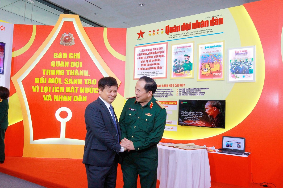 Gian trưng bày của Báo Quân đội Nhân dân