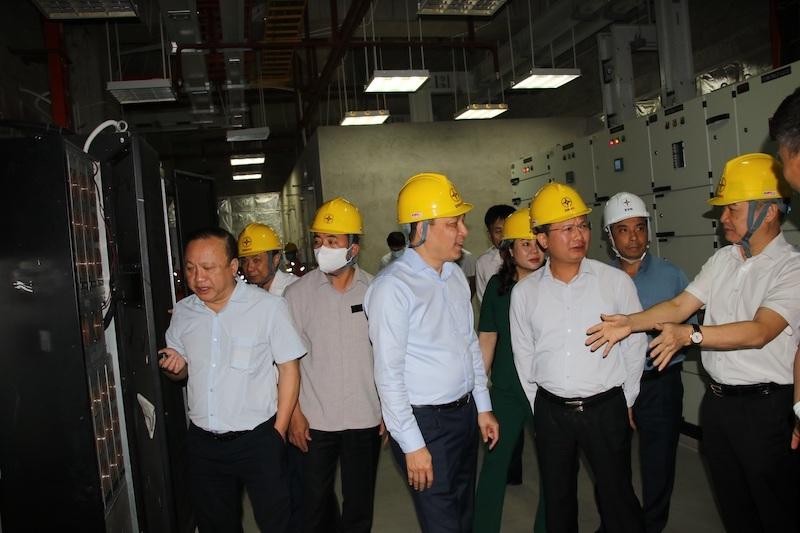 Đoàn Bộ Công thương kiểm tra trạm biến áp Đại Yên (Quảng Ninh)