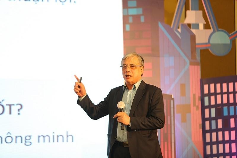 “Đáng đến – tại sao lại đáng đến, đến để làm gì?” và “đáng sống - là nơi sống tốt, việc làm tốt và cống hiến tốt”, PGS.TS Trần Đình Thiên dẫn lời.