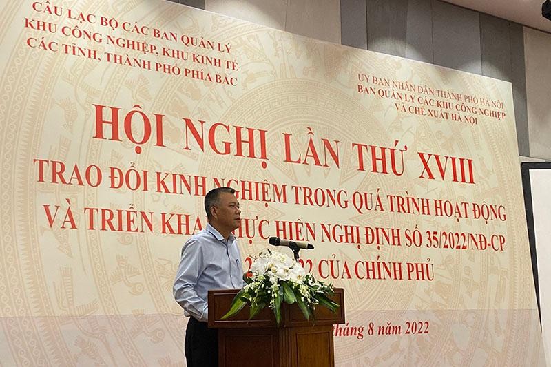 Ông Lê Thành Quân, Vụ trưởng Vụ Quản lý khu kinh tế, Bộ Kế hoạch và Đầu tư phát biểu tại hội nghị.