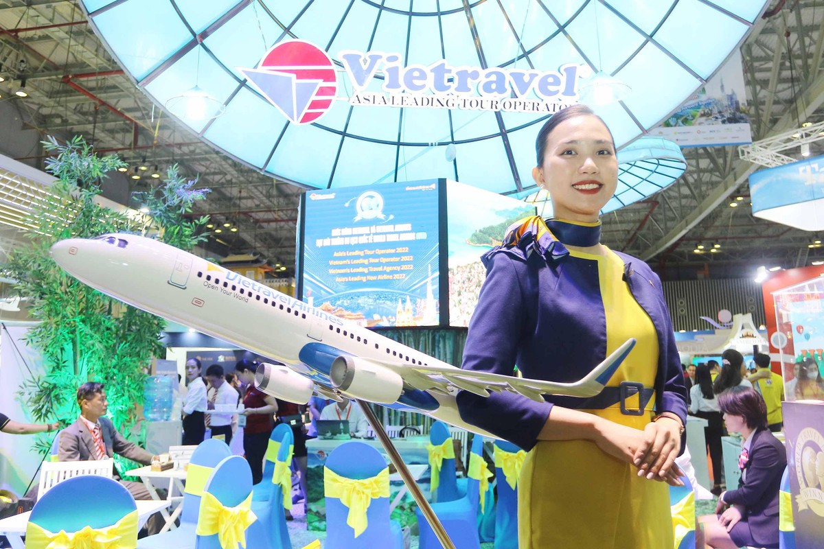 Vietravel Airlines cũng chào những chuyến bay hấp dẫn.