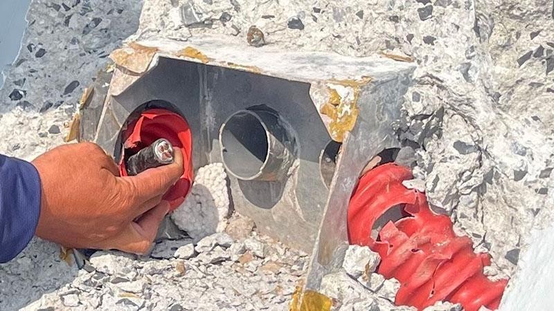 Nhiều điểm trên tuyến cao tốc Vân Đồn-Móng Cái bị các đối tượng cắt để lấy cáp.