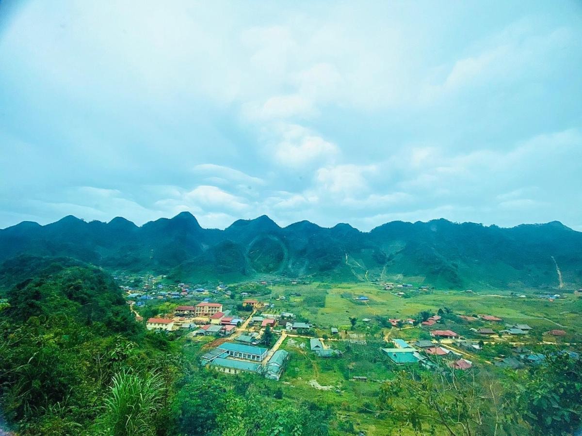 Vẻ đẹp thung lũng Hang Kia.