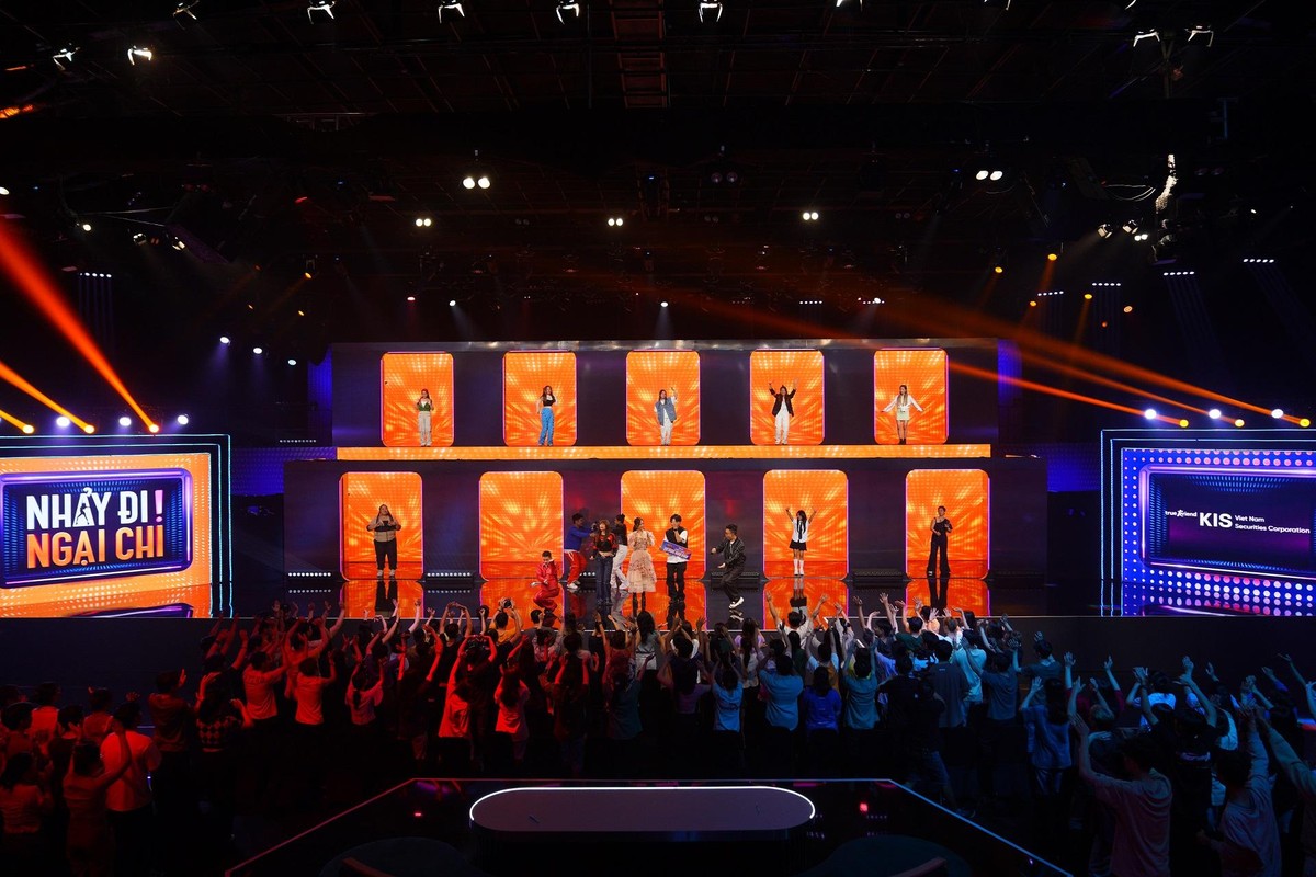 Sân khấu hoành tráng của chương trình