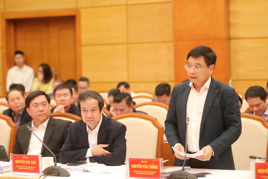 Bộ trưởng Bộ GTVT Nguyễn Văn Thắng tham gia góp ý kiến cùng tỉnh Quảng Ninh.