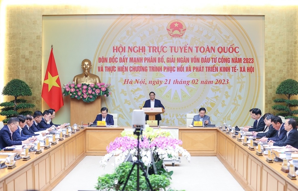 Hội nghị trực tuyến toàn quốc đôn đốc đẩy mạnh phân bổ, giải ngân vốn đầu tư công năm 2023 và thực hiện Chương trình phục hồi và phát triển kinh tế - xã hội. (Ảnh: VGP)