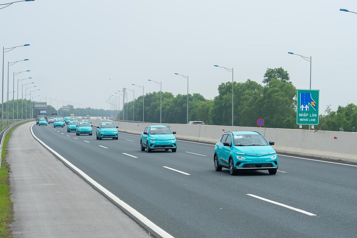 14/04/2023, Taxi Xanh SM sẽ chính thức đón khách ở Hà Nội 14/04/2023, Taxi Xanh SM sẽ chính thức đón khách ở Hà Nội