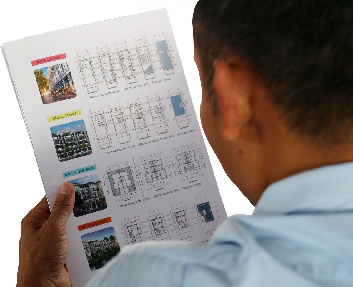 Nhiều môi giới đã quen kiếm “tiền to” khi thị trường sôi động. Ảnh: Thành Nguyễn