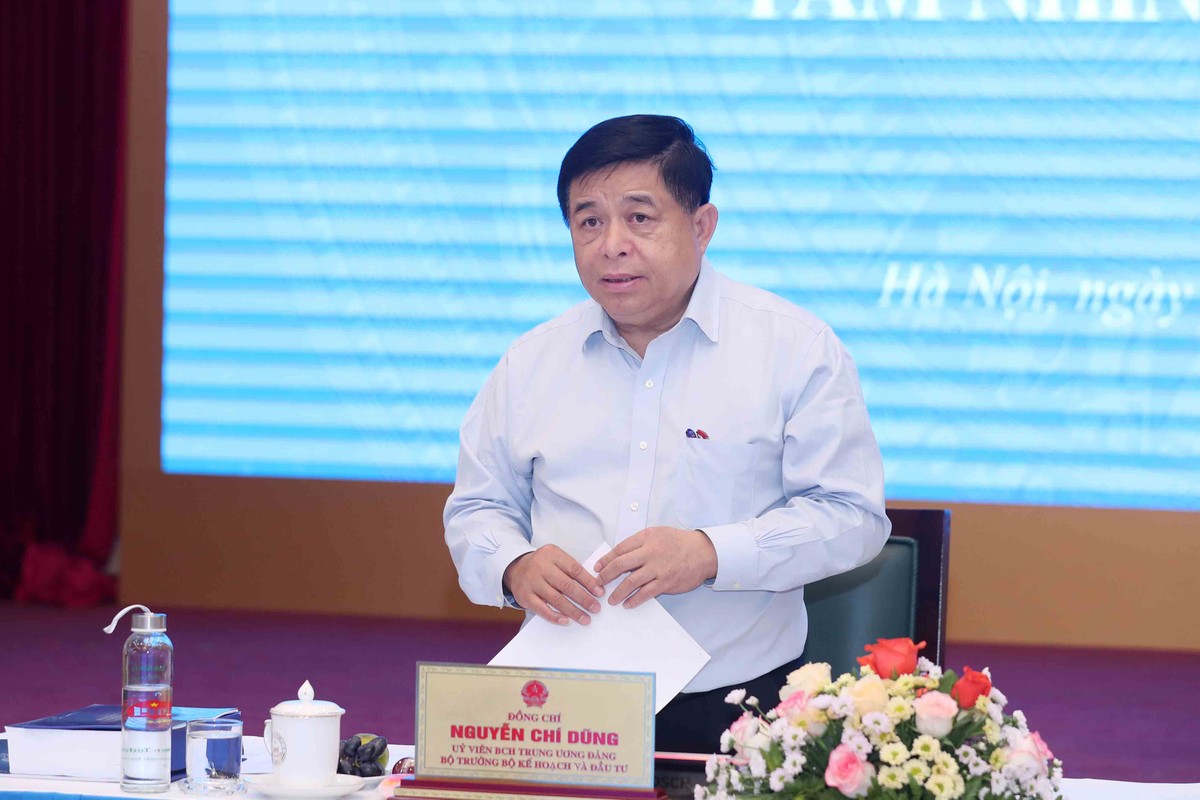 Bộ trưởng Bộ Kế hoạch và Đầu tư Nguyễn Chí Dũng, Chủ tịch Hội đồng thẩm định quy hoạch tỉnh (Ảnh: Đức Trung)
