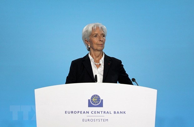 Chủ tịch ECB Christine Lagarde phát biểu trong cuộc họp báo ở Frankfurt am Main, Đức. (Ảnh: AFP/TTXVN) Chủ tịch ECB Christine Lagarde phát biểu trong cuộc họp báo ở Frankfurt am Main, Đức. (Ảnh: AFP/TTXVN)