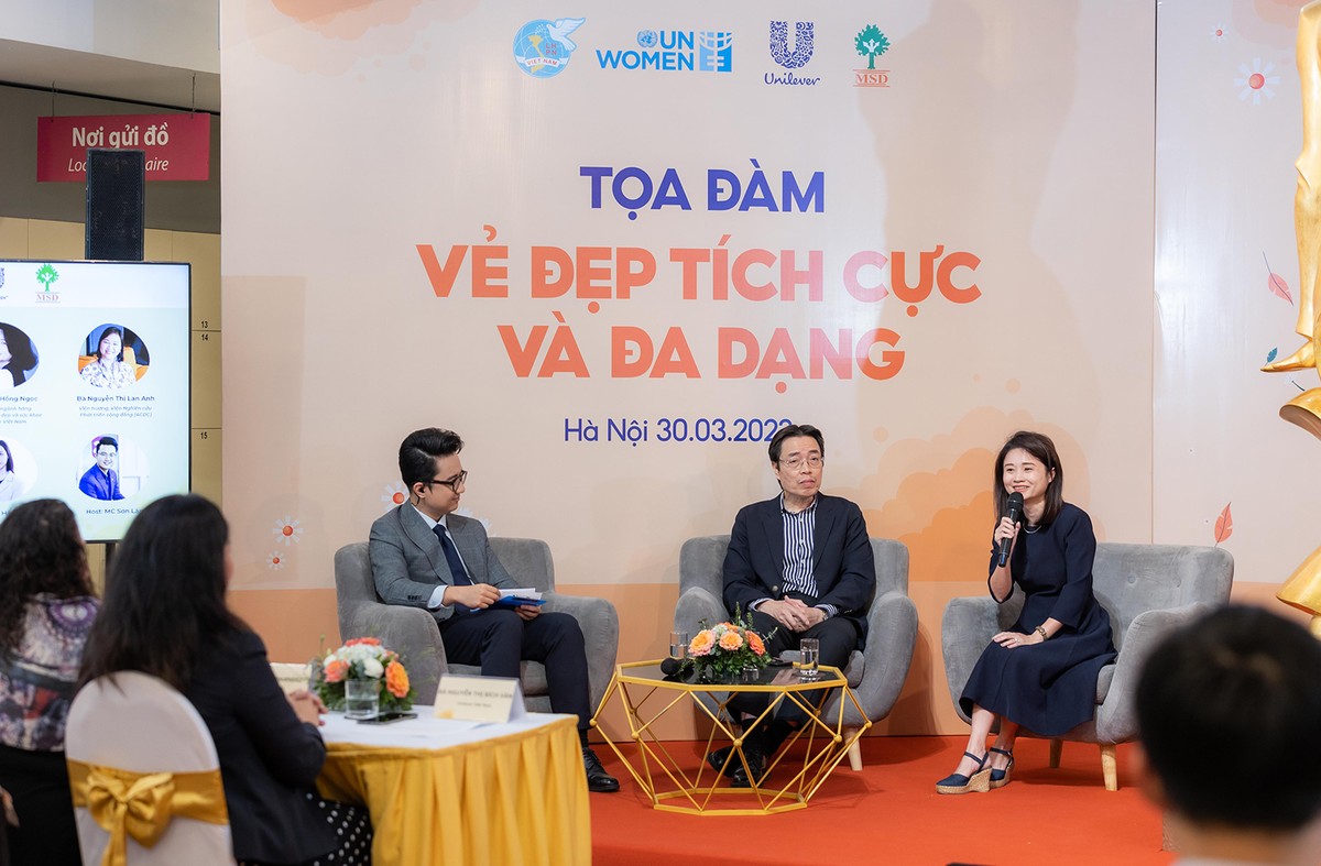 Đại diện từ Unilever Việt Nam chia sẻ tại tọa đàm