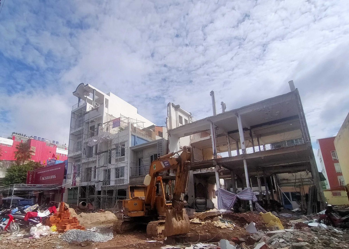 Nhiều quận dự án đi qua đã giải giải phóng mặt bằng 100%.