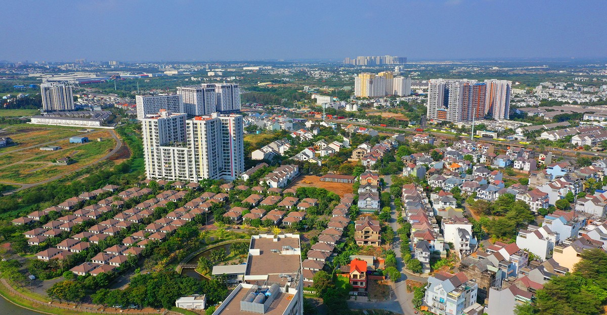 Giao dịch trên thị trường nhà phố bắt đầu có sự chuyển biến. Ảnh: Lê Toàn