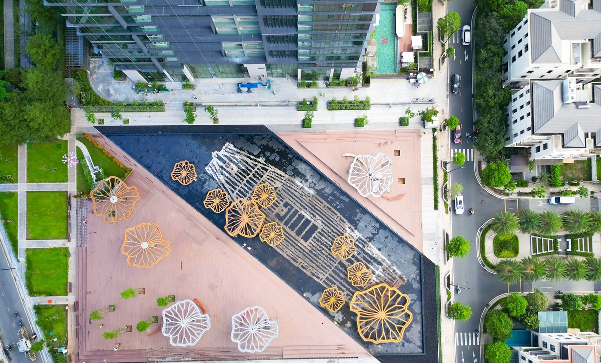 Công viên Lá Sen trong quy hoạch của khu bất động sản hàng hiệu Grand Marina, Saigon. Công viên Lá Sen trong quy hoạch của khu bất động sản hàng hiệu Grand Marina, Saigon.