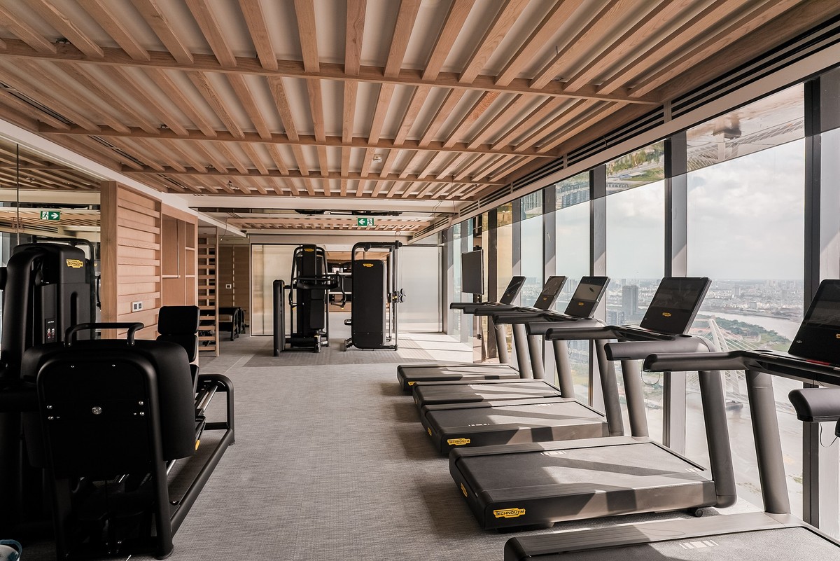 Phòng gym tầng 46 tòa Lake với trang thiết bị hiện đại và tầm nhìn tuyệt đẹp Phòng gym tầng 46 tòa Lake với trang thiết bị hiện đại và tầm nhìn tuyệt đẹp