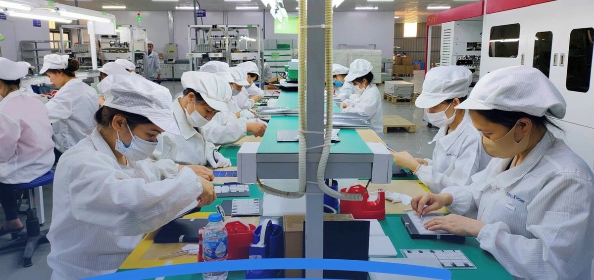 Công ty TNHH Compal Việt Nam, khu công nghiệp Bá Thiện I, huyện Bình Xuyên đang tạo việc làm cho 12.000 lao động