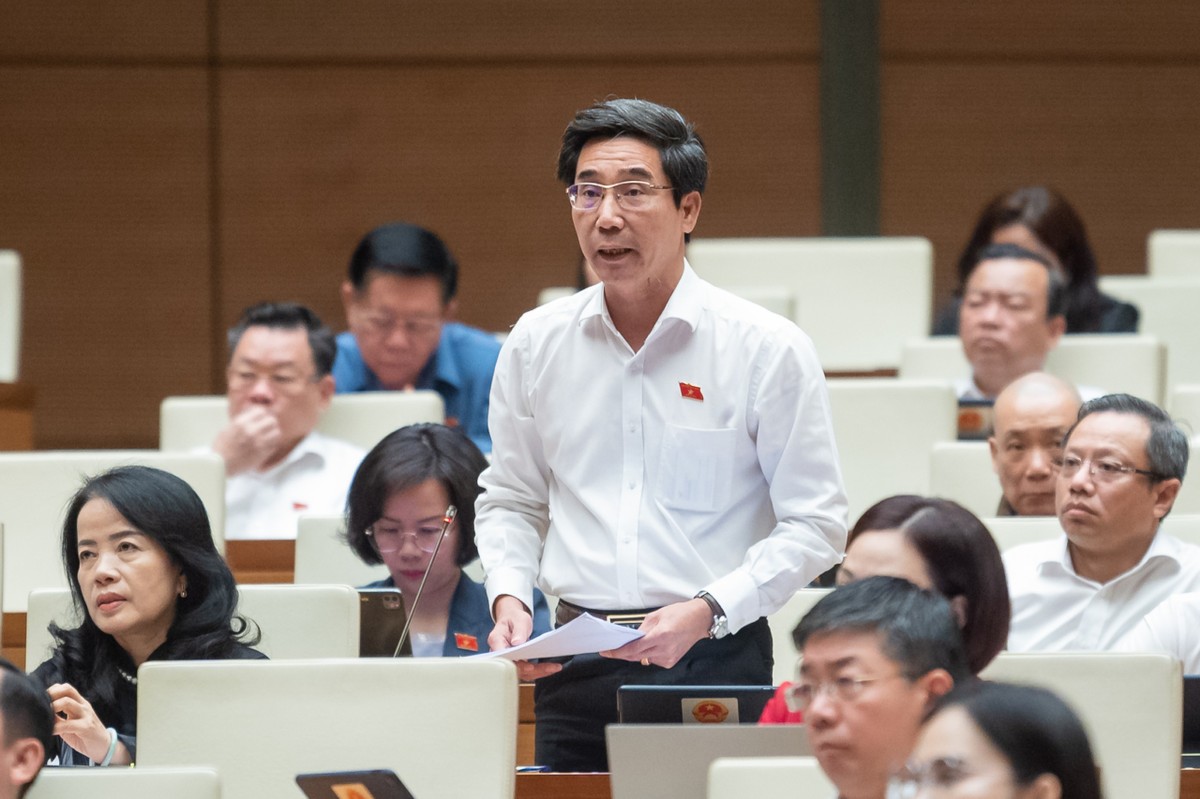 Đại biểu Trần Chí Cường (Đà Nẵng) chất vấn Bộ trưởng Bộ trưởng Bộ Tài chính