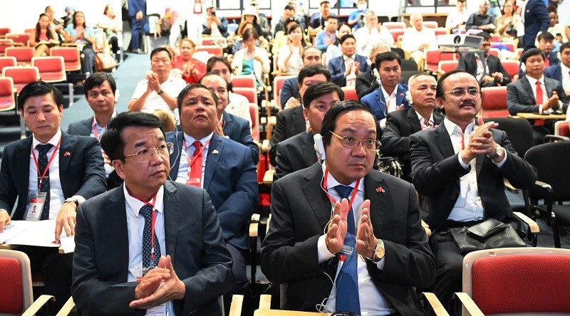 Đoàn công tác tỉnh Long An và doanh nghiệp tháp tùng tham dự Diễn đàn Doanh nghiệp Việt Nam - Cuba