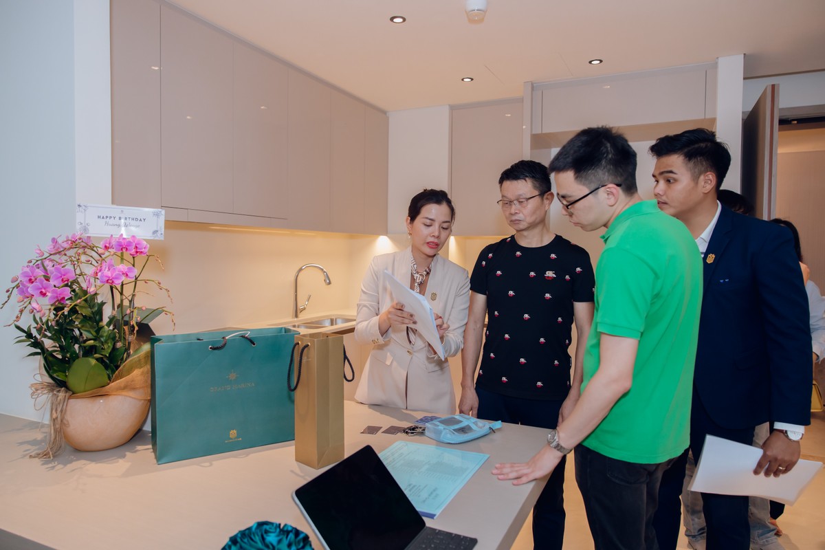 Khách hàng đánh giá cao trải nghiệm khi nhận bàn giao nhà, đặc biệt là thái độ ân cần, chuyên nghiệp.