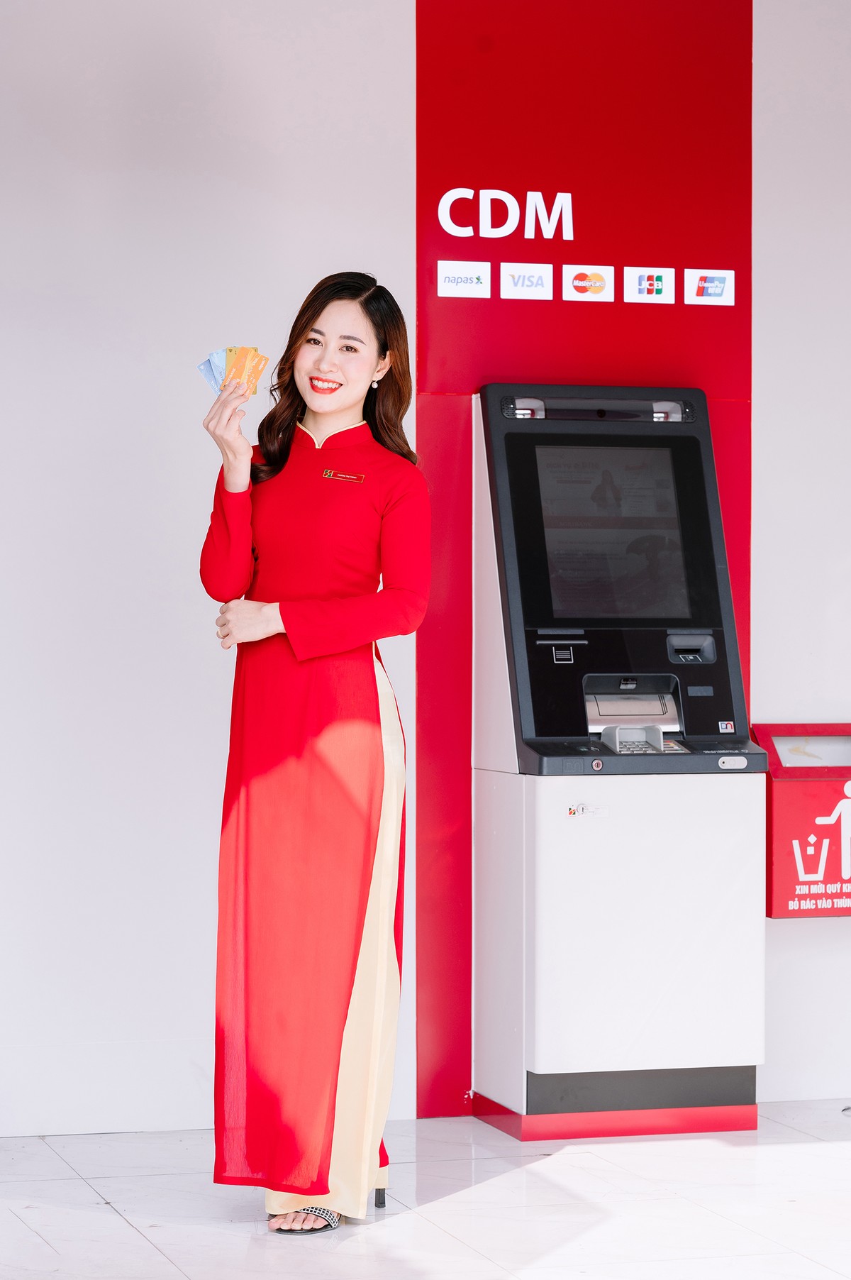 Agribank cũng tích cực chuyển đổi số, phát triển ngân hàng "xanh"