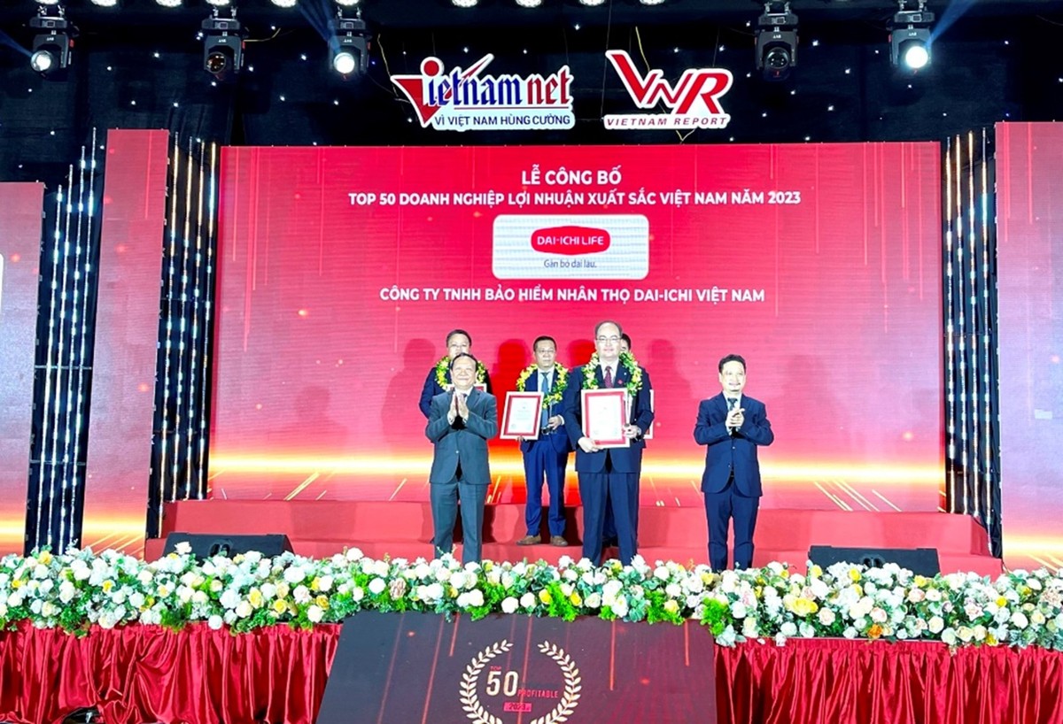 Dai-ichi Life Việt Nam tự hào nhận giải thưởng “Top 50 Doanh nghiệp Lợi nhuận xuất sắc Việt Nam” năm 2023